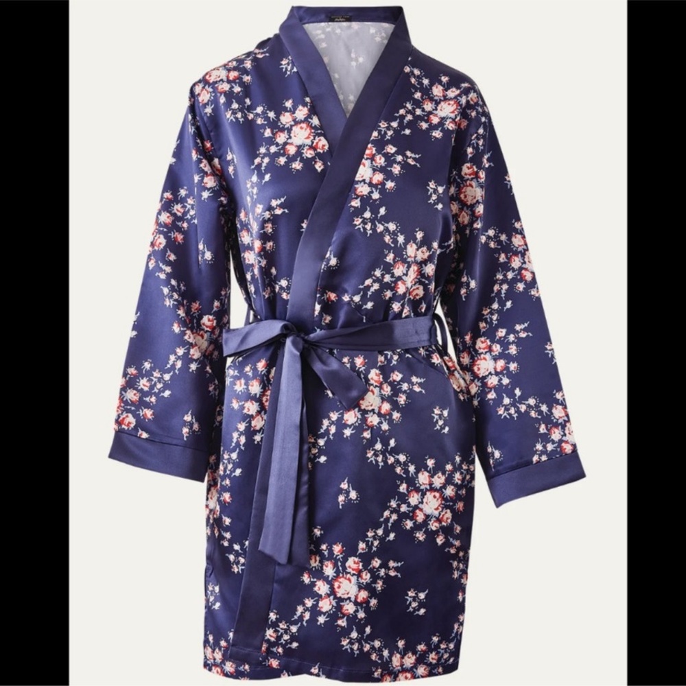 NWT‎ Morgan Lane Robe - FabFitFun